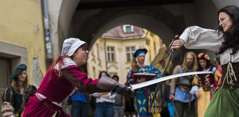 Preneste sa do obdobia korunovácií