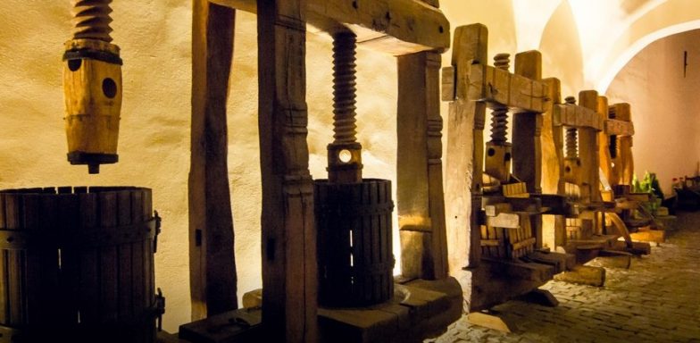 INCENTIVE IDEA: Feel the wine